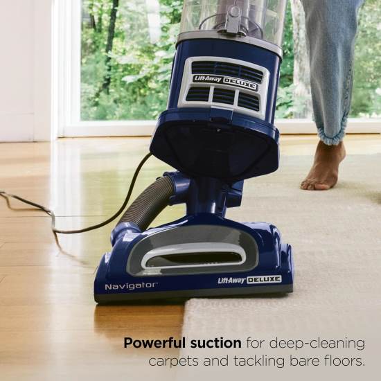 Shark Navigator Lift Away Deluxe NV360