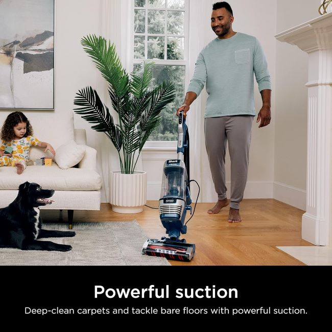 Shark Stratos AZ3002 upright vacuum with DuoClean PowerFins, powered lift-away and self-cleaning brushroll for pet hair