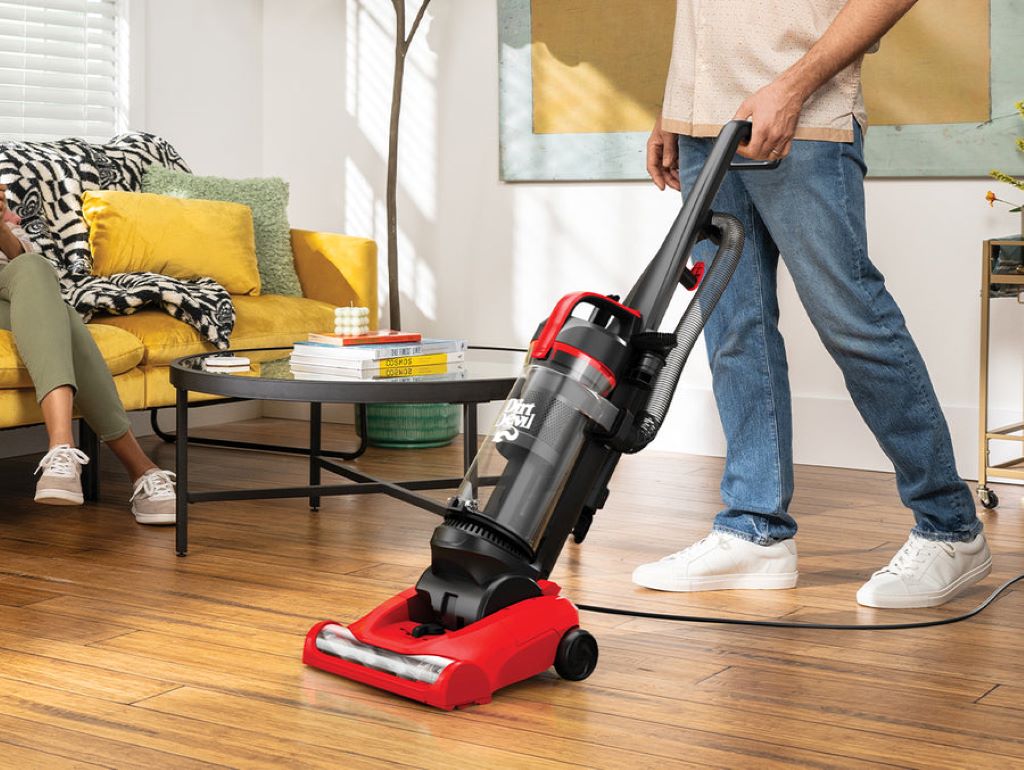 How To Choose a Dirt Devil Vacuum Cleaner for Everyday Cleaning in California